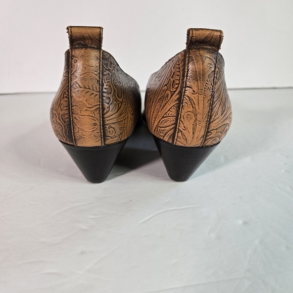 Vintage Coup D'etat LTD Floral Embossed Leather Western Heels Size 9 - Picture 5 of 6